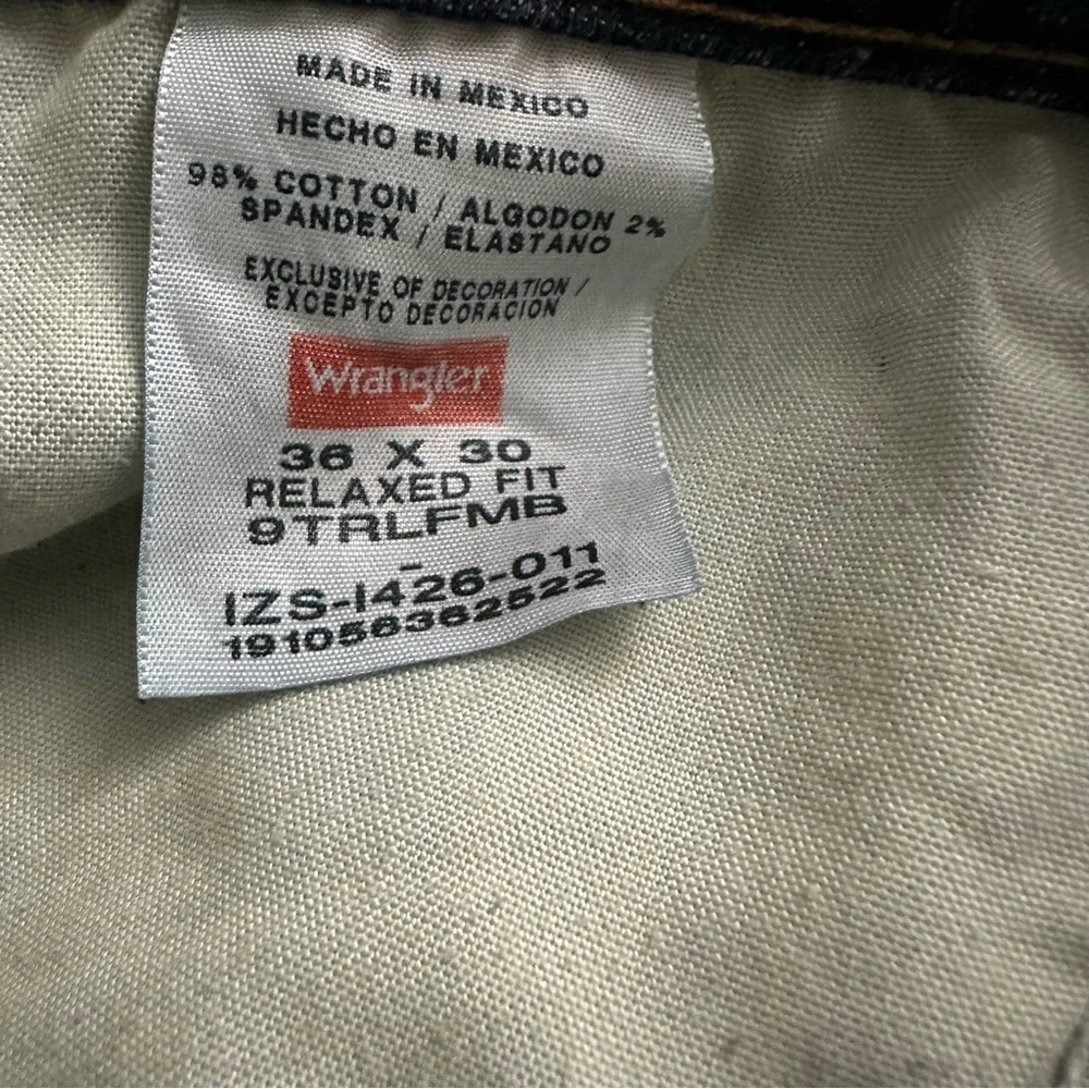 Men’s Bundle of 4 skinny Pants and 1 Hoodie - Picture 3 of 15